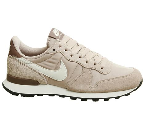 nike dames sneakers gehaakt|Women's Sneakers & Shoes .